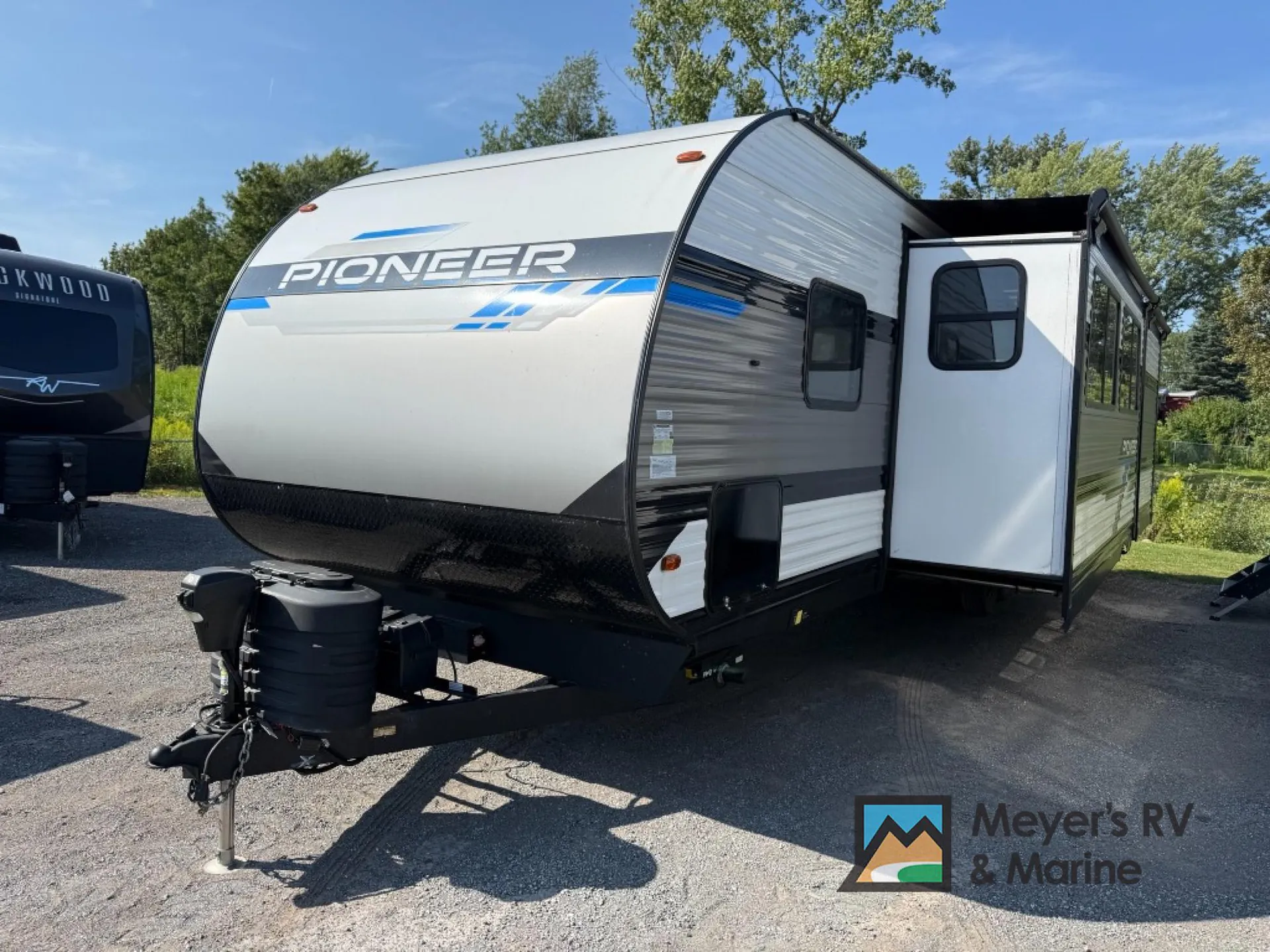 2024 Heartland Pioneer DS320 - Photo 3