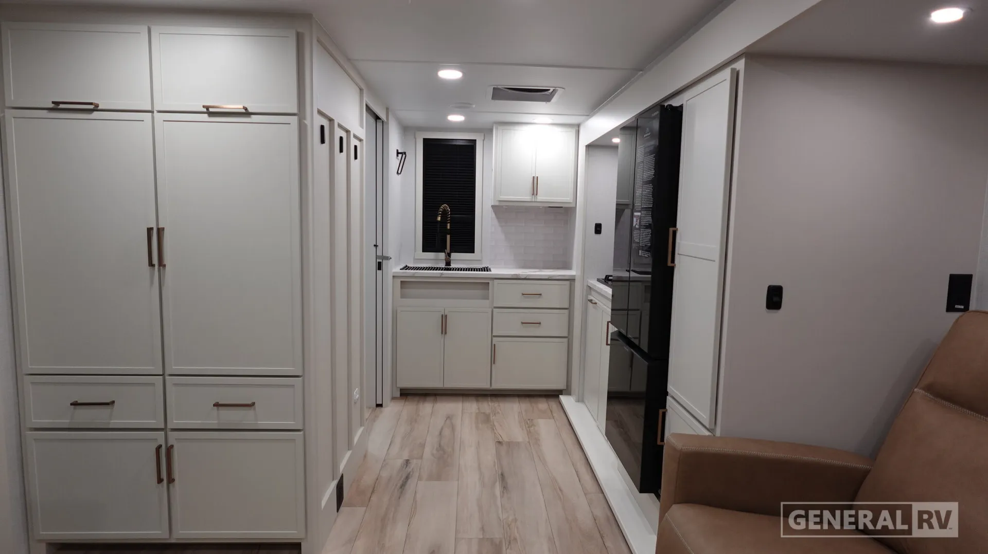 2026 Brinkley Model Ix 23X - Photo 3