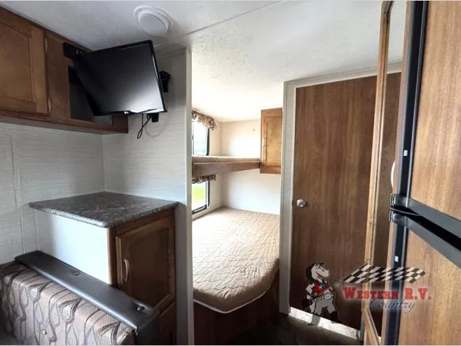 2015 Keystone Springdale 189FLWE - Photo 3