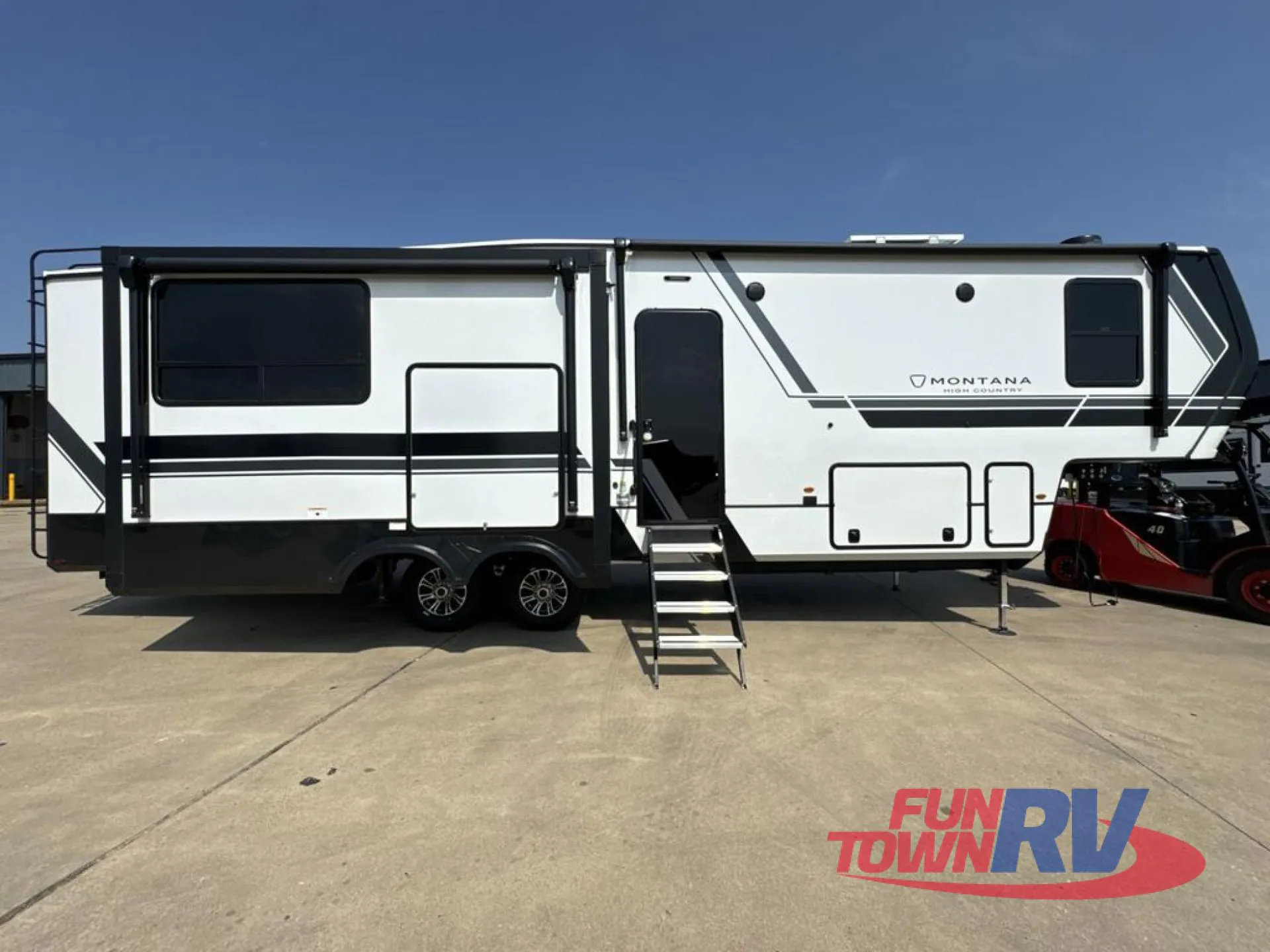 2026 Keystone Montana High Country 325RK - Photo 2
