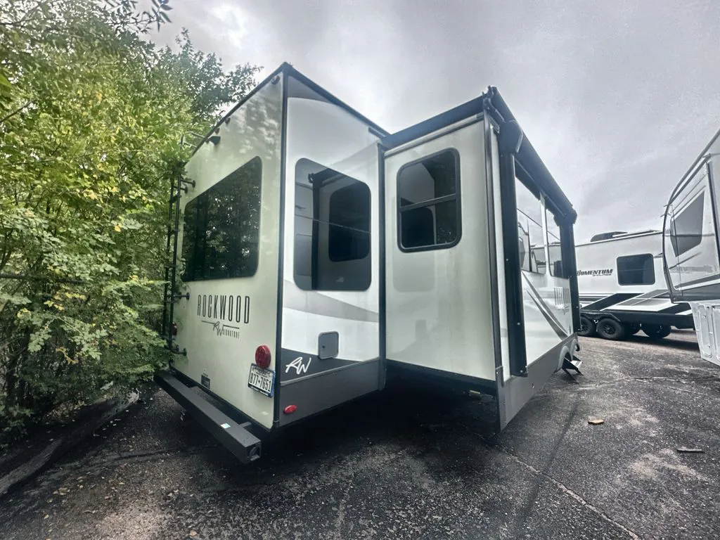 2022 Forest River Rockwood Signature 8337RL - Photo 3