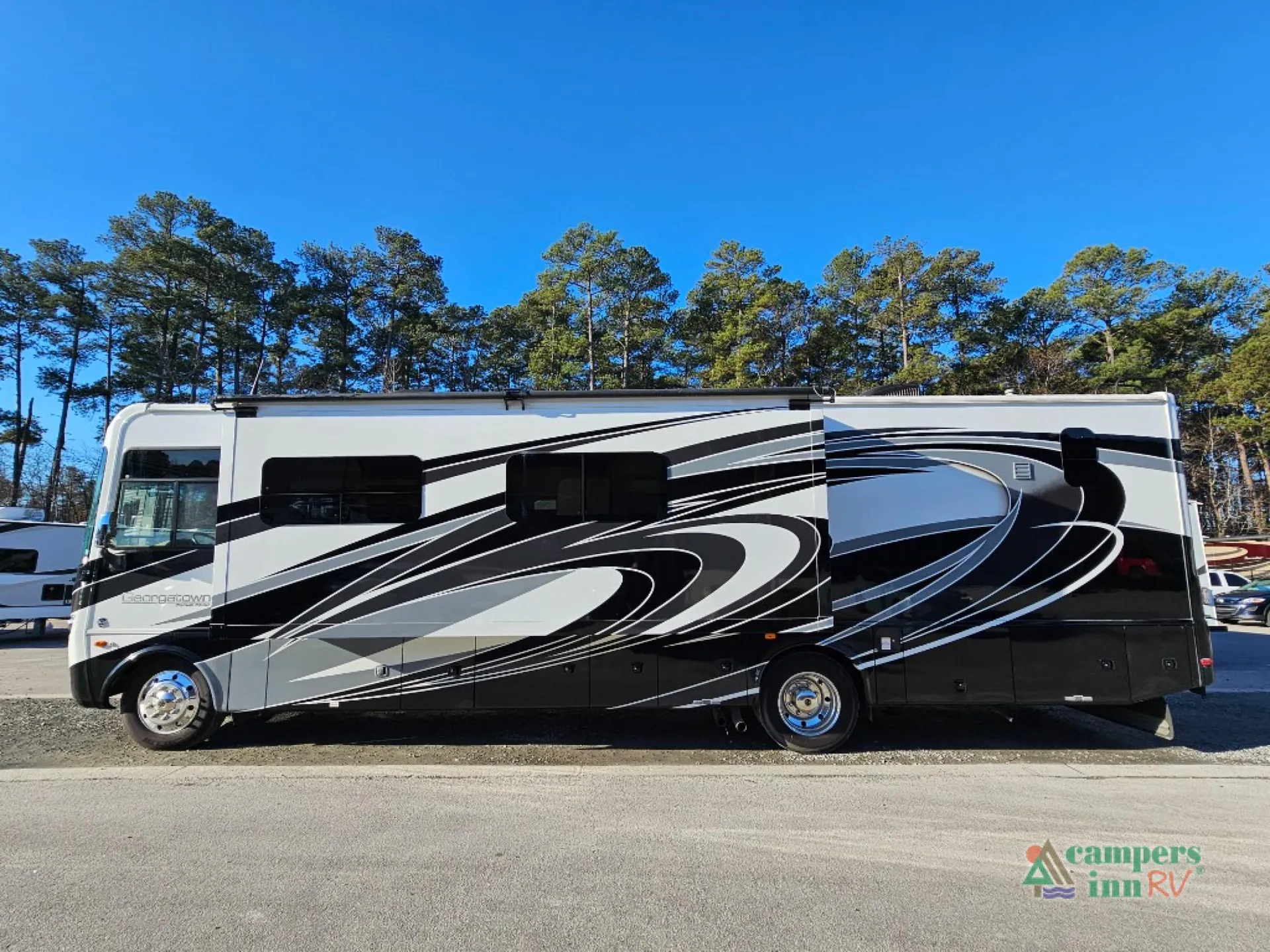 2017 Forest River Georgetown XL 369DS - Photo 4
