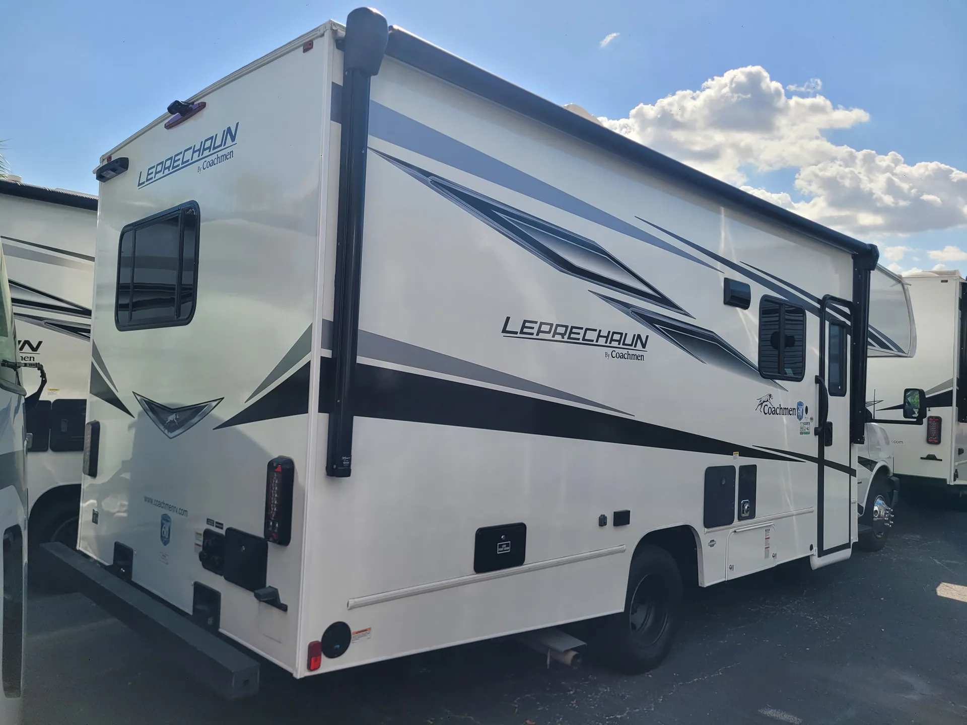 2025 Coachmen Leprechaun 230FS - Photo 4