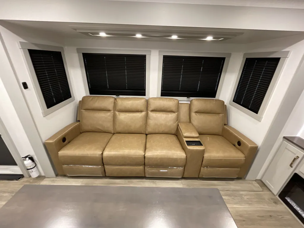2025 Brinkley Model Z AIR 295, Photos photo 31