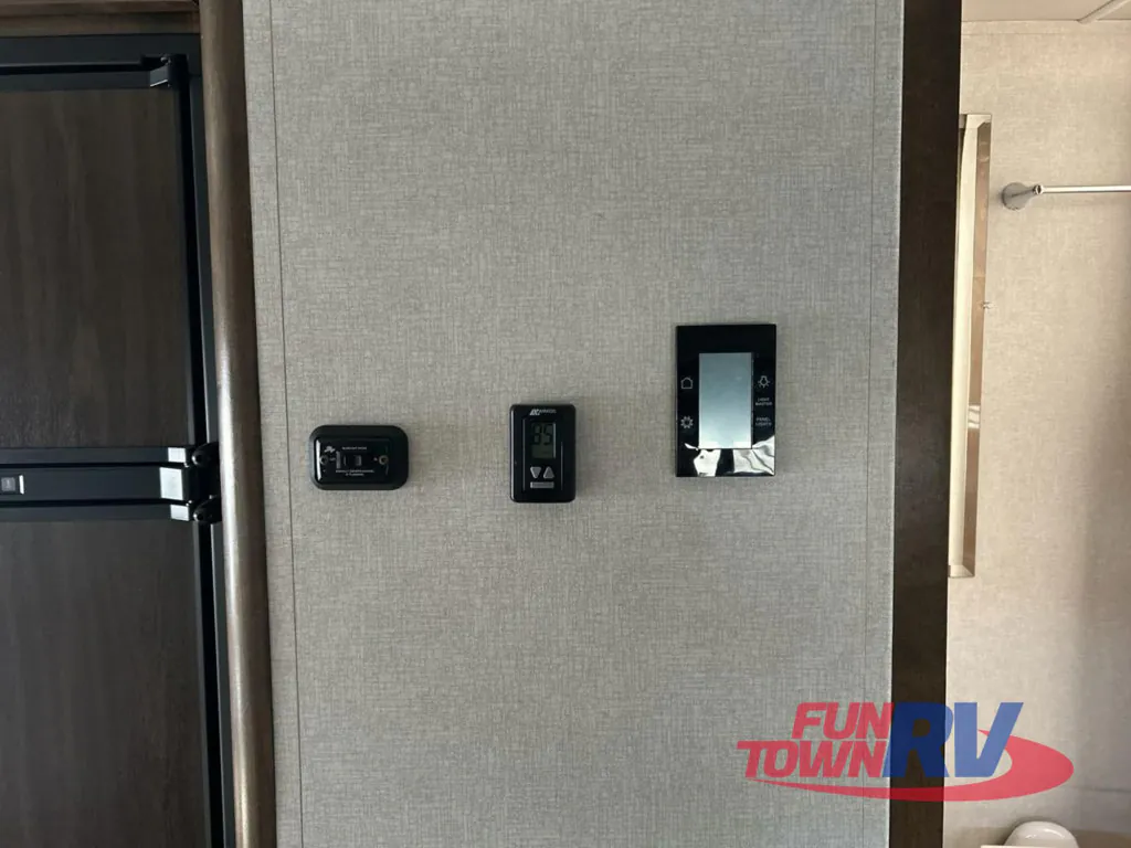 2018 Tiffin Wayfarer 24 QW, Photos photo 23