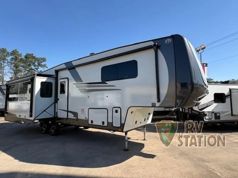 2026 Forest River Rockwood Signature 371RK - Photo 2