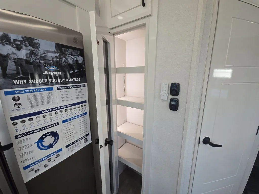 2027 Jayco Pinnacle 36FBTS, Photos photo 17