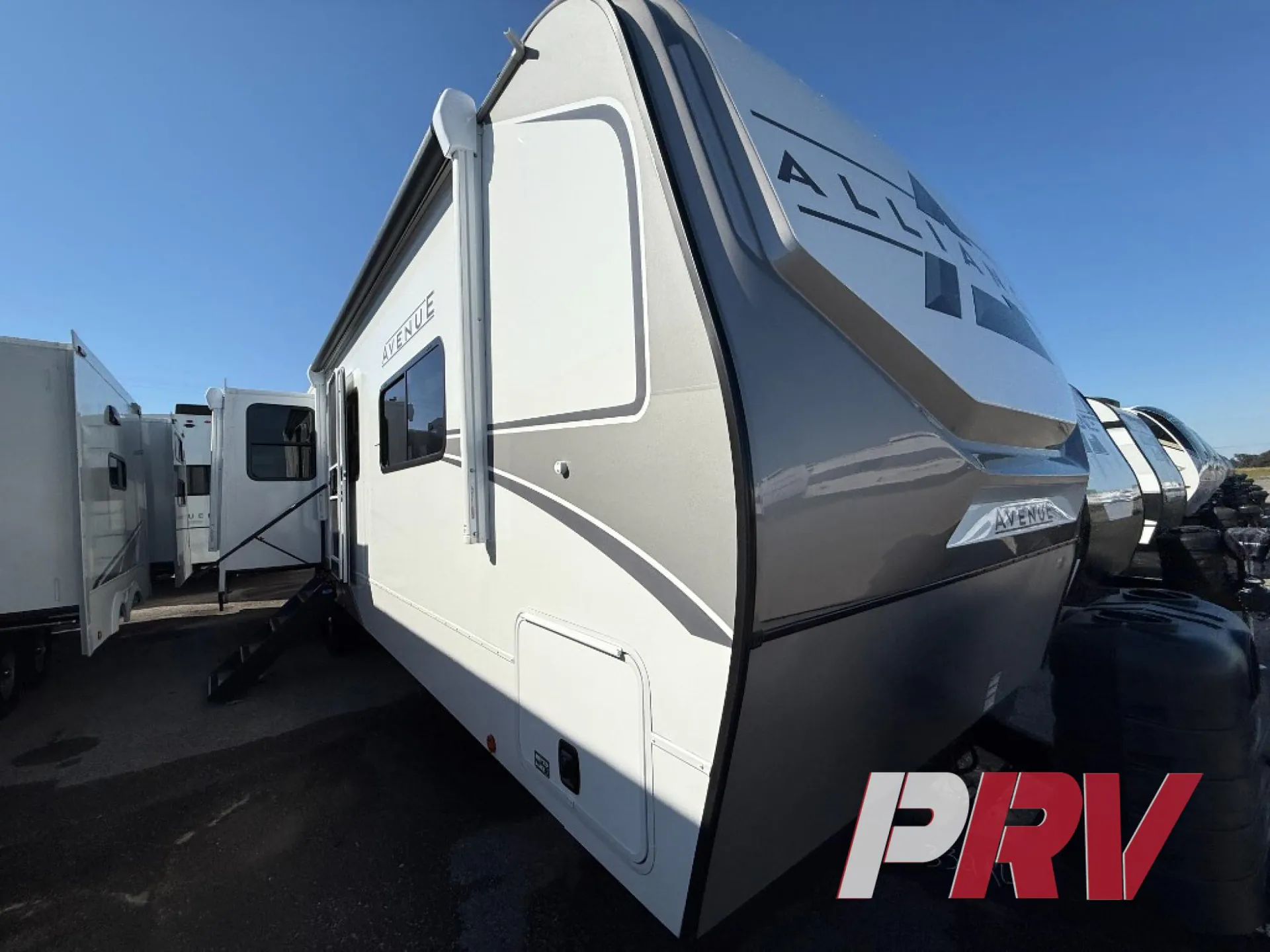 2026 Alliance RV Avenue 332RL - Photo 2