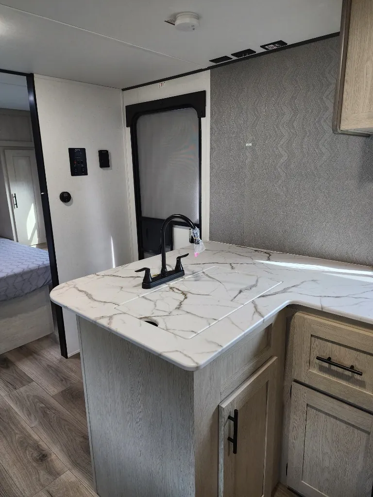 2025 Shasta RVs i-5 Edition 525BHS, Photos photo 32