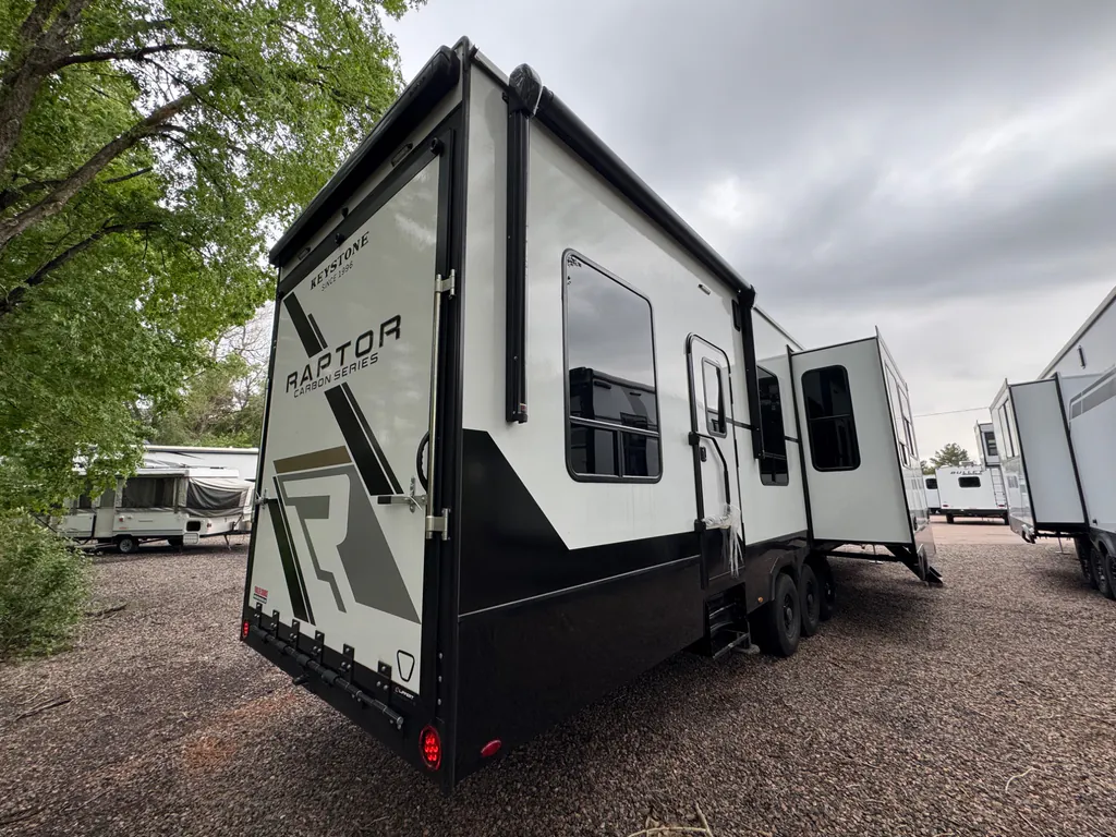 2026 Keystone Raptor 420, Photos photo 4