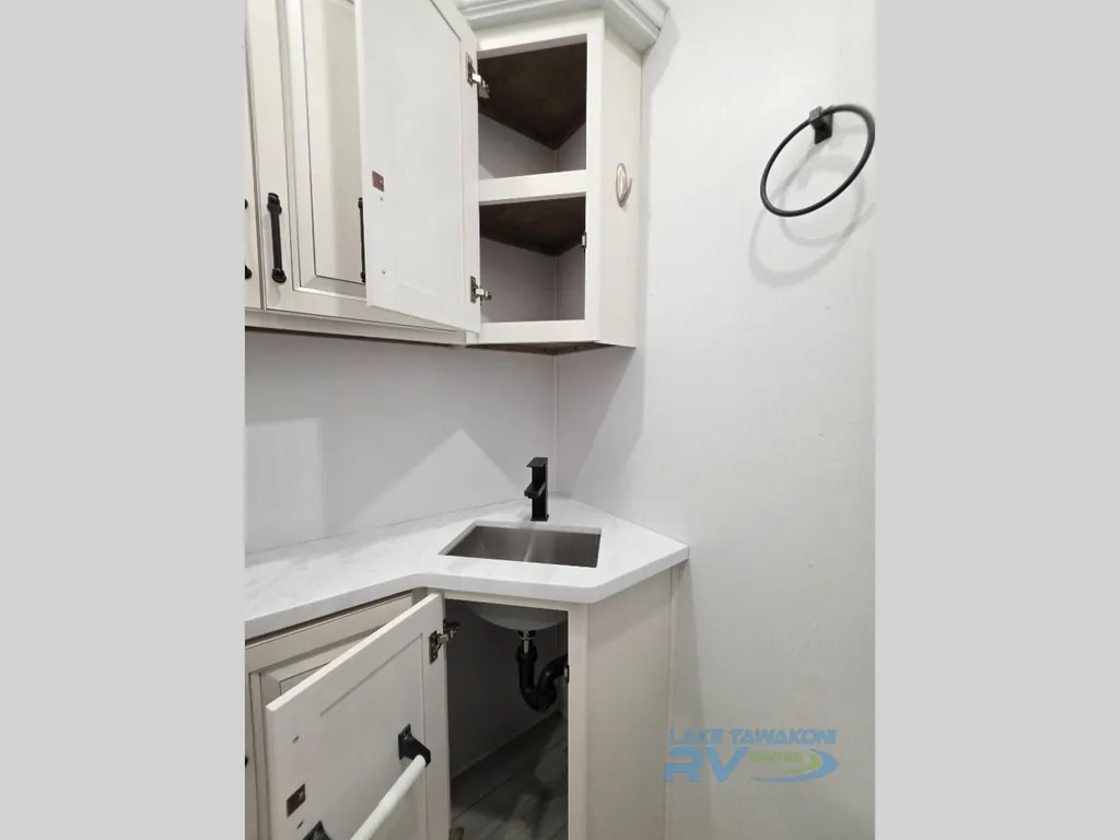 2024 Keystone Montana 3901RK, Photos photo 39