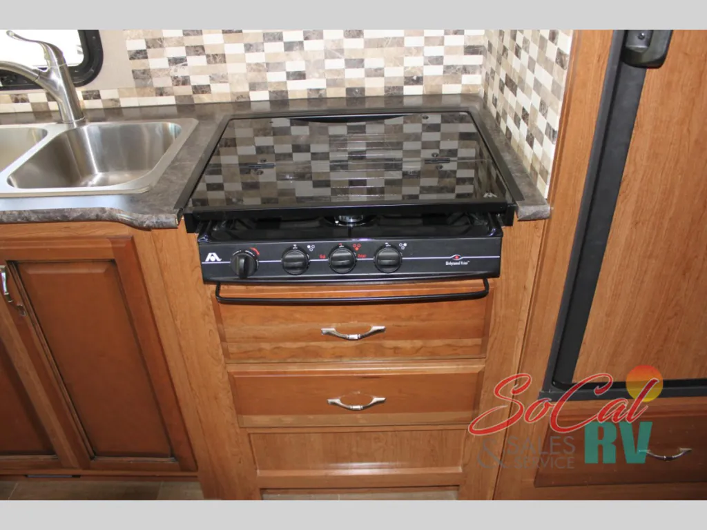 2018 Fleetwood Flair 31A, Photos photo 26
