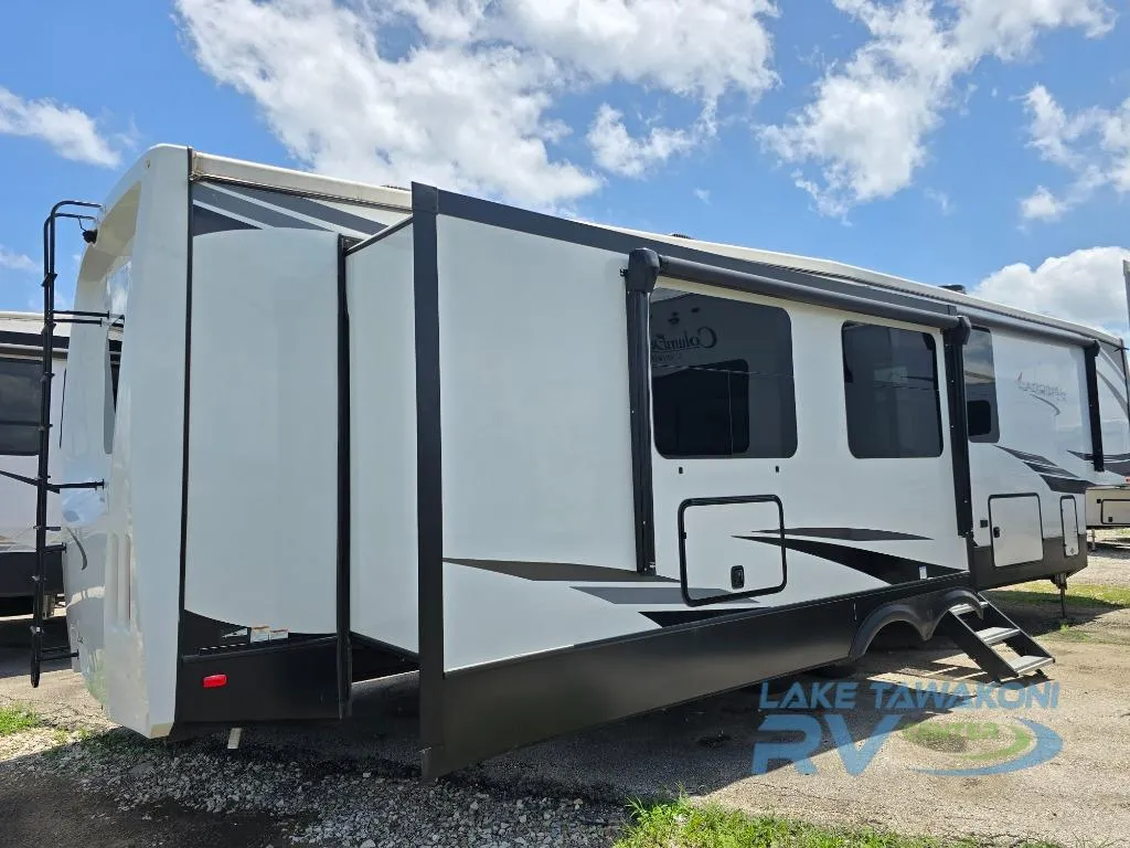 2022 Forest River Cardinal Luxury 390FBX - Photo 4
