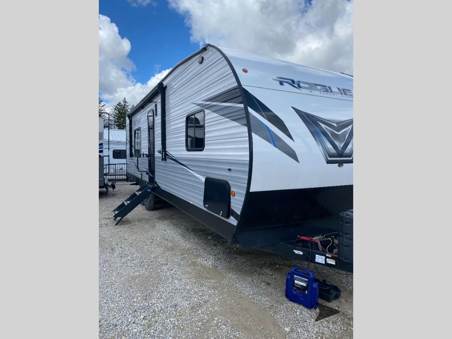2021 Forest River Vengeance Rogue 26V