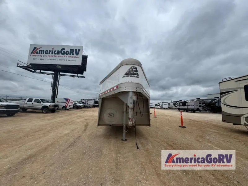 2019 STOCK TRAILER ELITE TRAILER - Photo 2