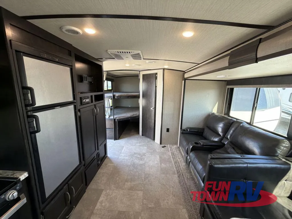 2019 Grand Design Imagine 2800BH, Photos photo 15