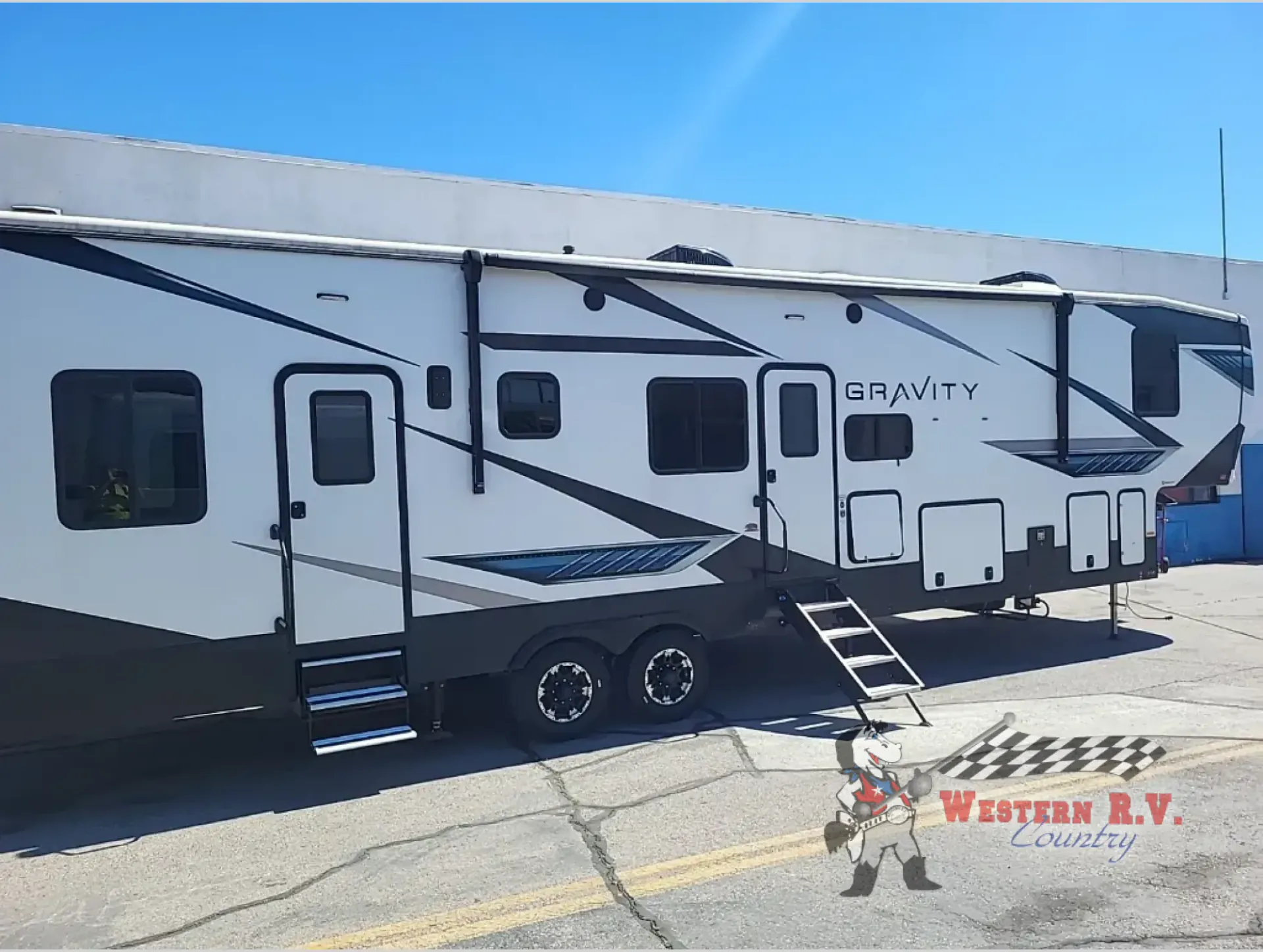 2021 Heartland Gravity 3610 - Photo 3