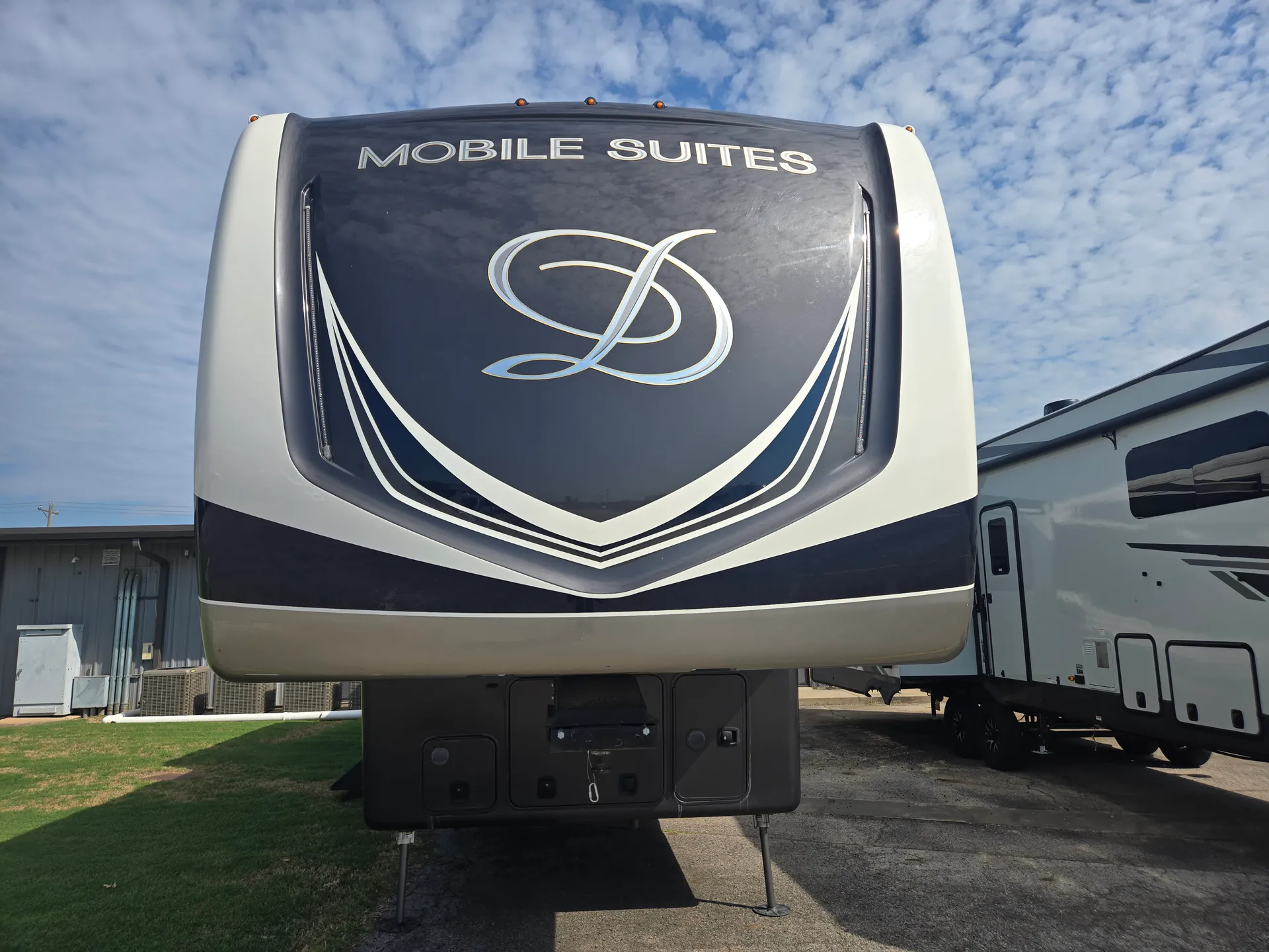 2021 DRV Mobile Suites 41RKDB - Photo 3