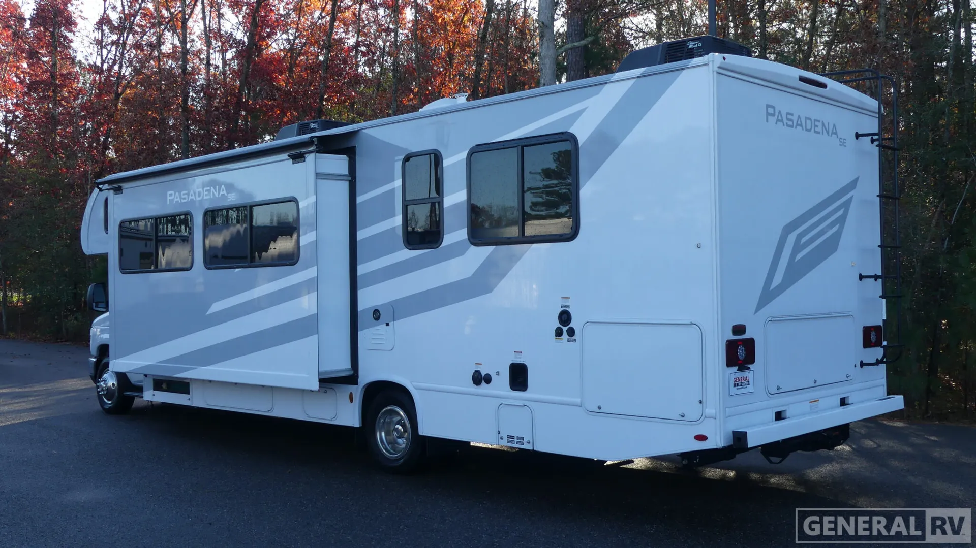 2026 Thor Motor Coach Pasadena SE SH31 - Photo 4