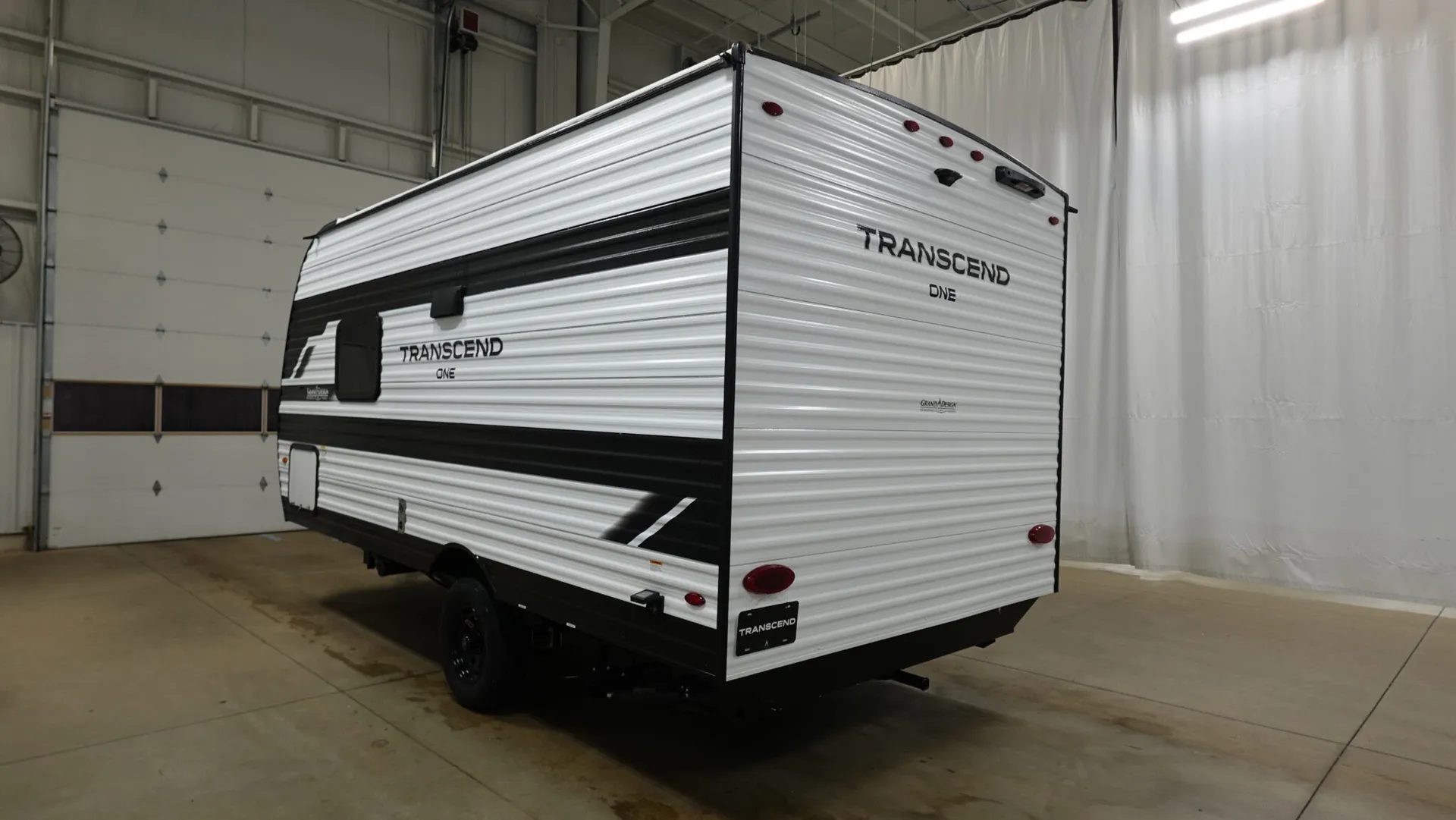 2026 Grand Design Transcend One 151RB - Photo 4