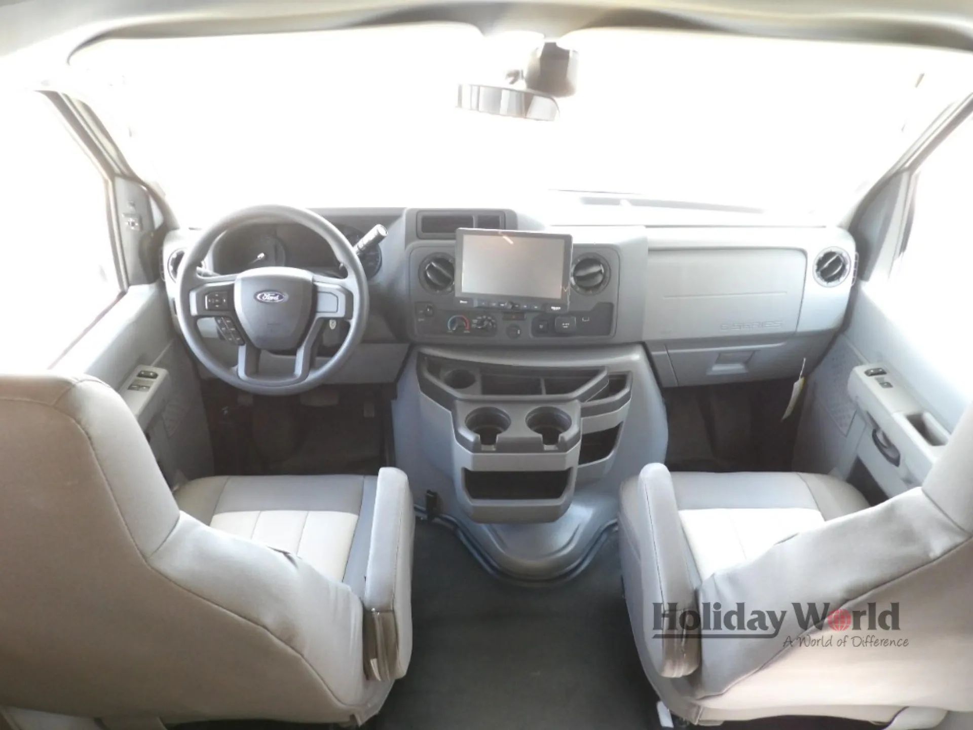 2027 Forest River Sunseeker 3010DS — Photo 7
