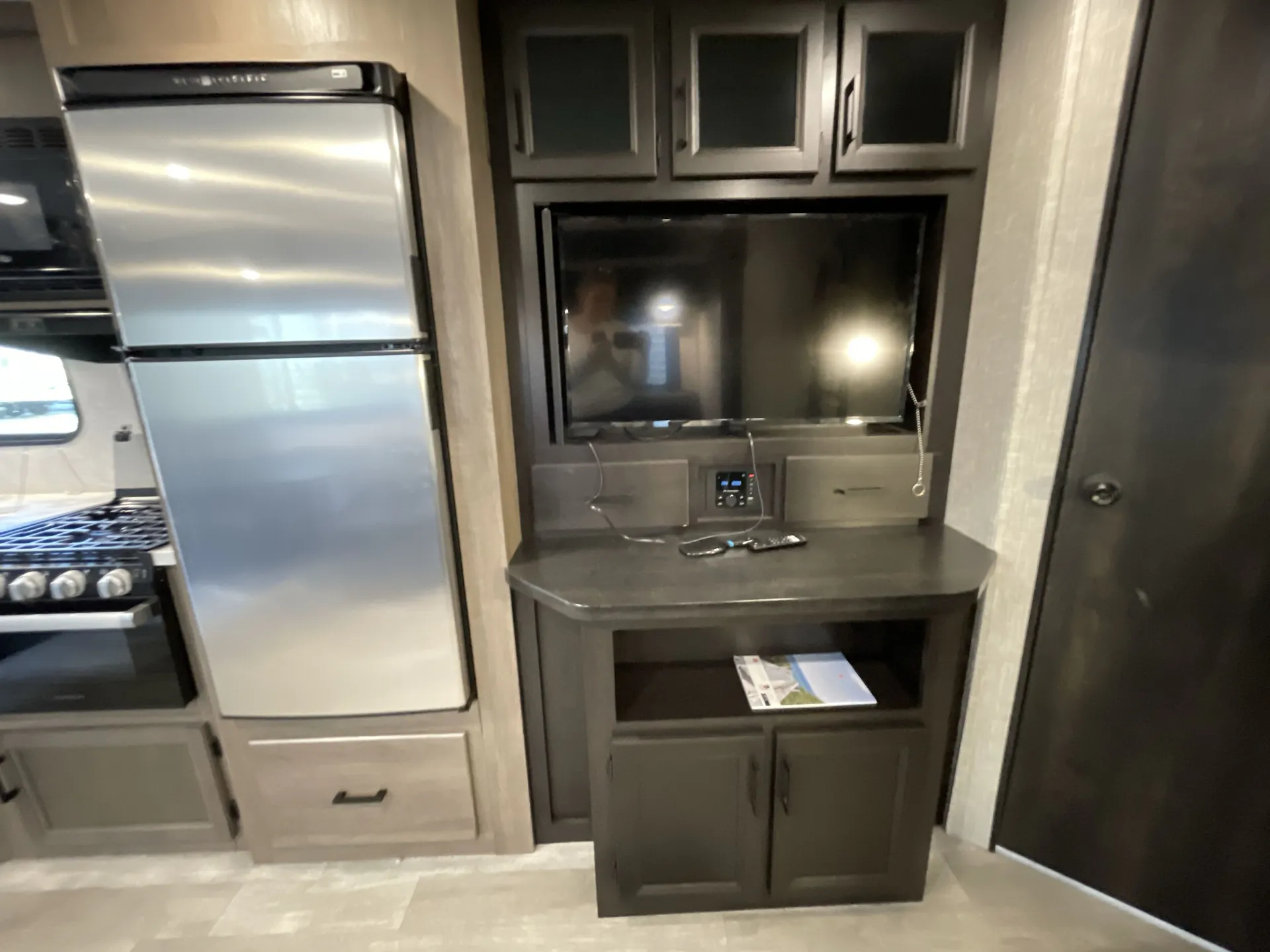 2023 Jayco Jay Flight 280BHK — living area main