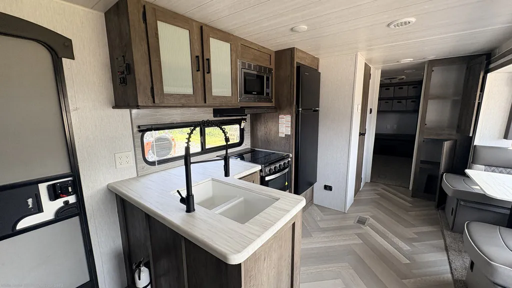 2022 Forest River Wildwood 31KQBTS, Photos photo 8