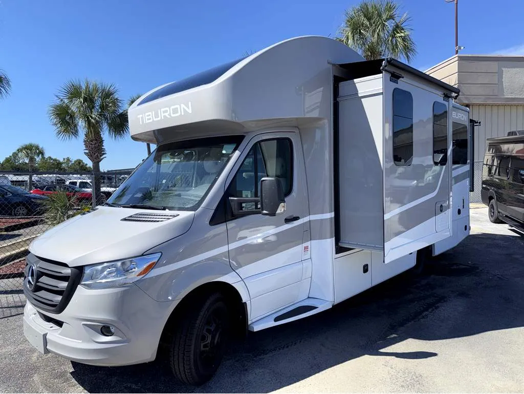 2026 Thor Motor Coach Tiburon 24RW - Photo 3