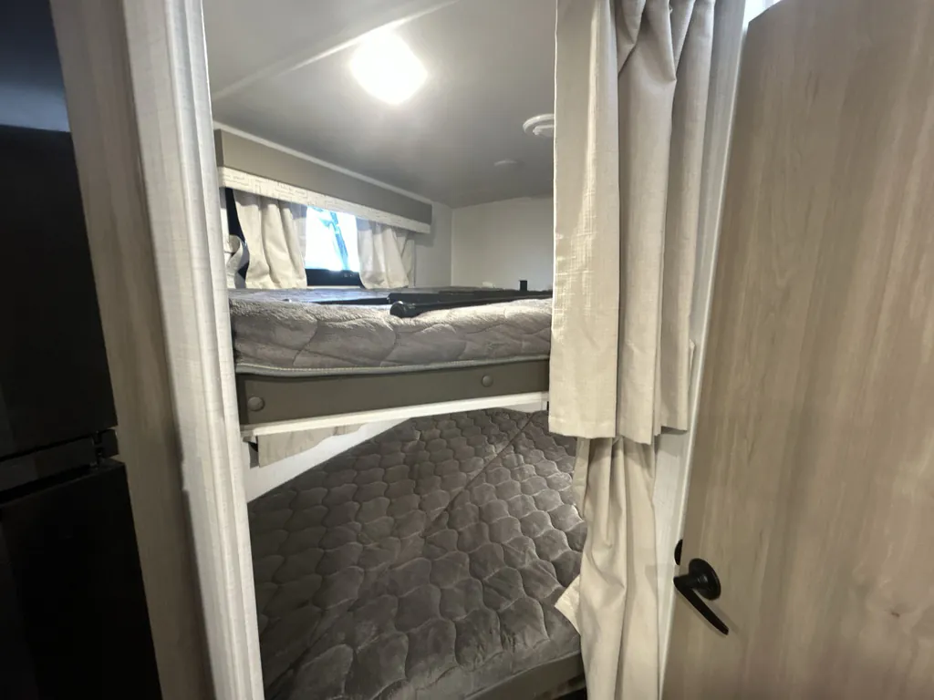 2024 Forest River Flagstaff Micro Lite 25BRDS, Photos photo 19
