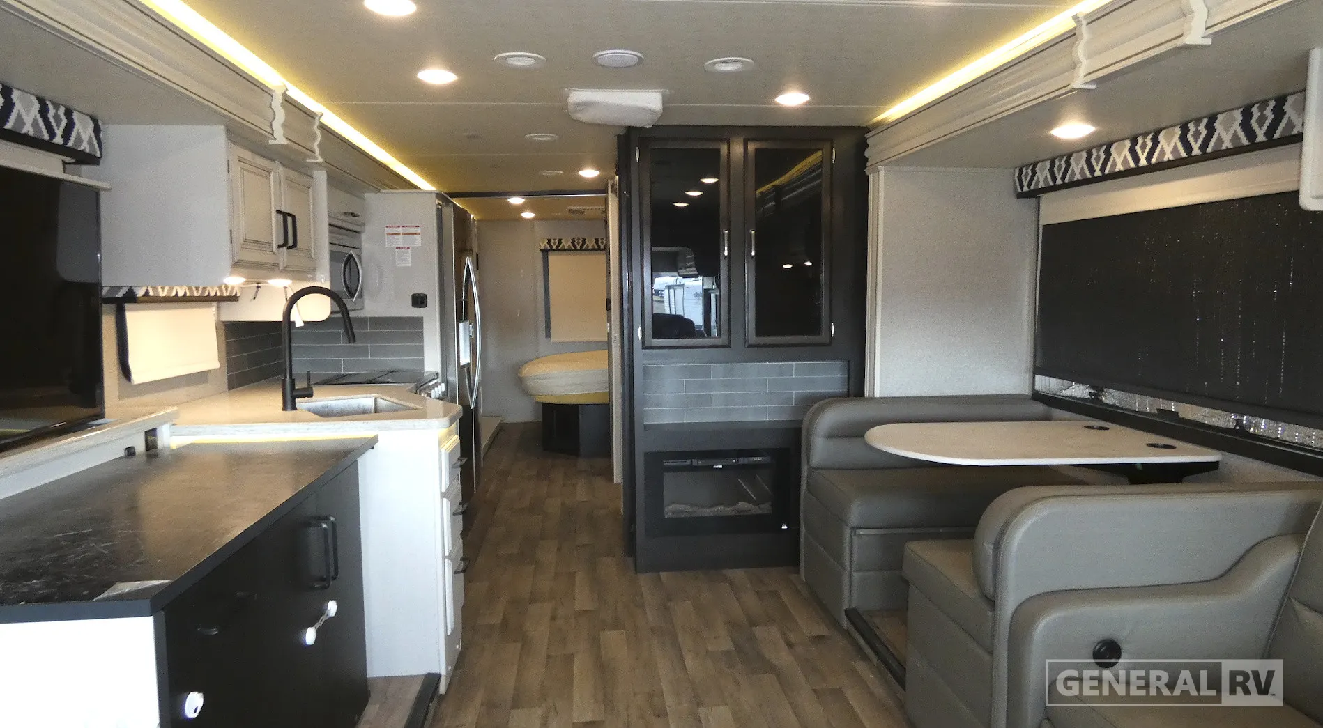 2020 Jayco Precept 34G - Photo 3