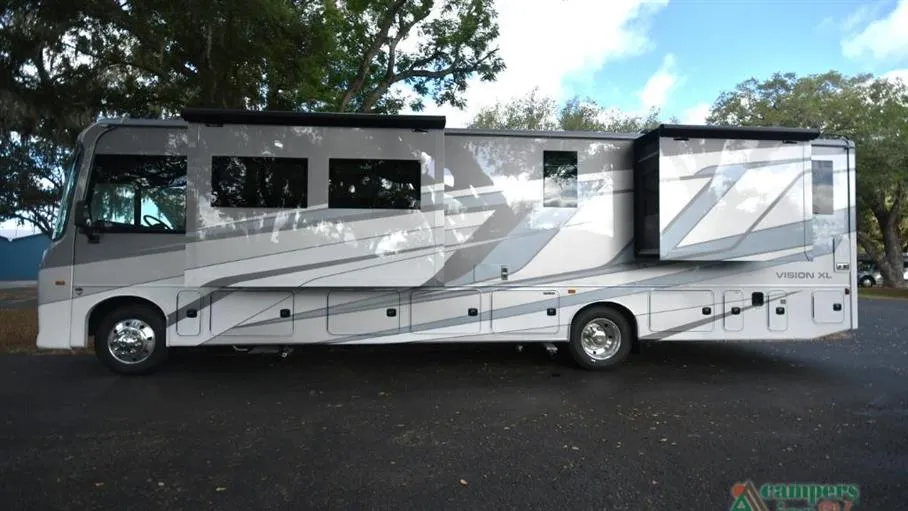 2027 Entegra Coach Vision XL 36C - Photo 3