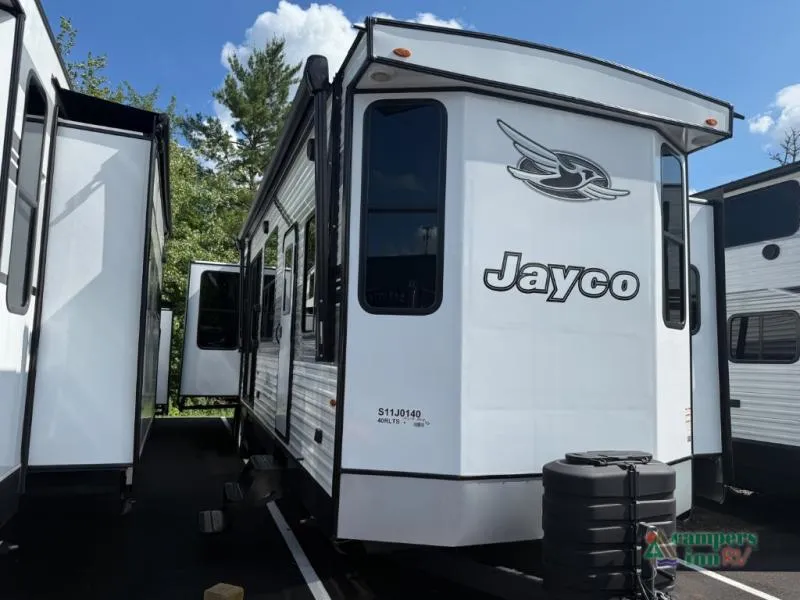 2025 Jayco Jay Flight Bungalow 40RLTS - Photo 2