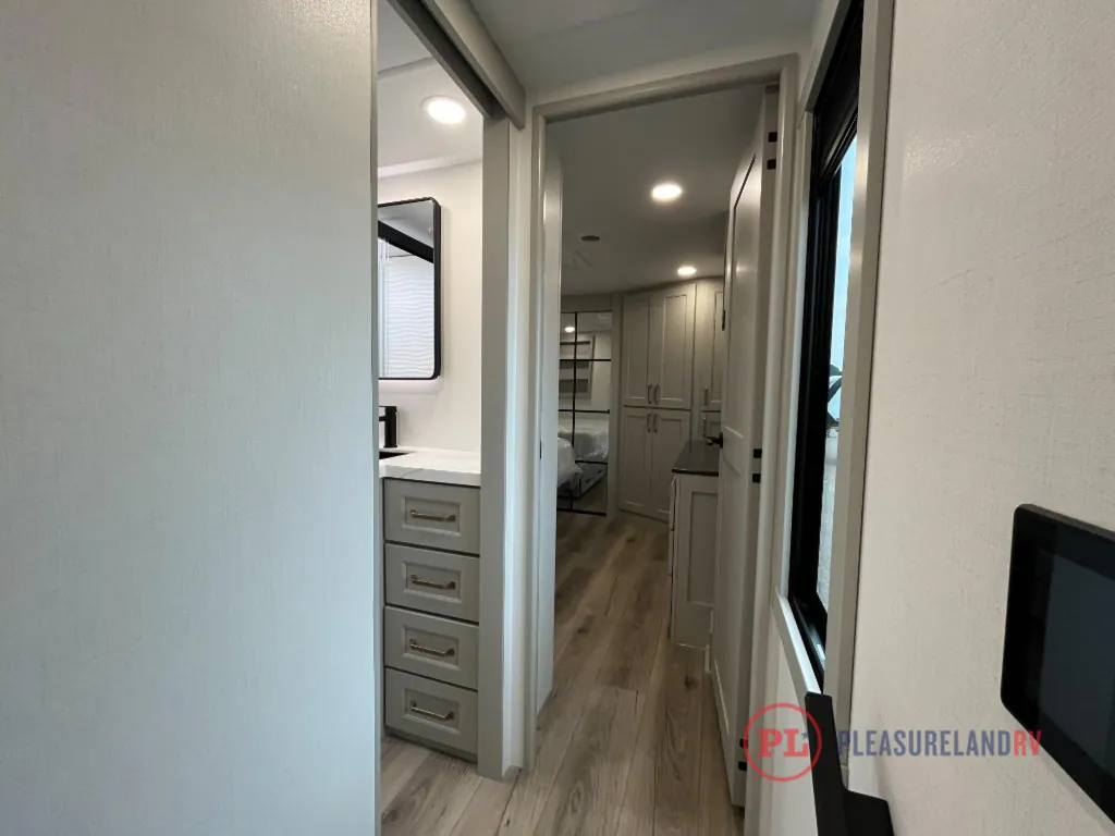 2026 Brinkley Model G 3970, Photos photo 30