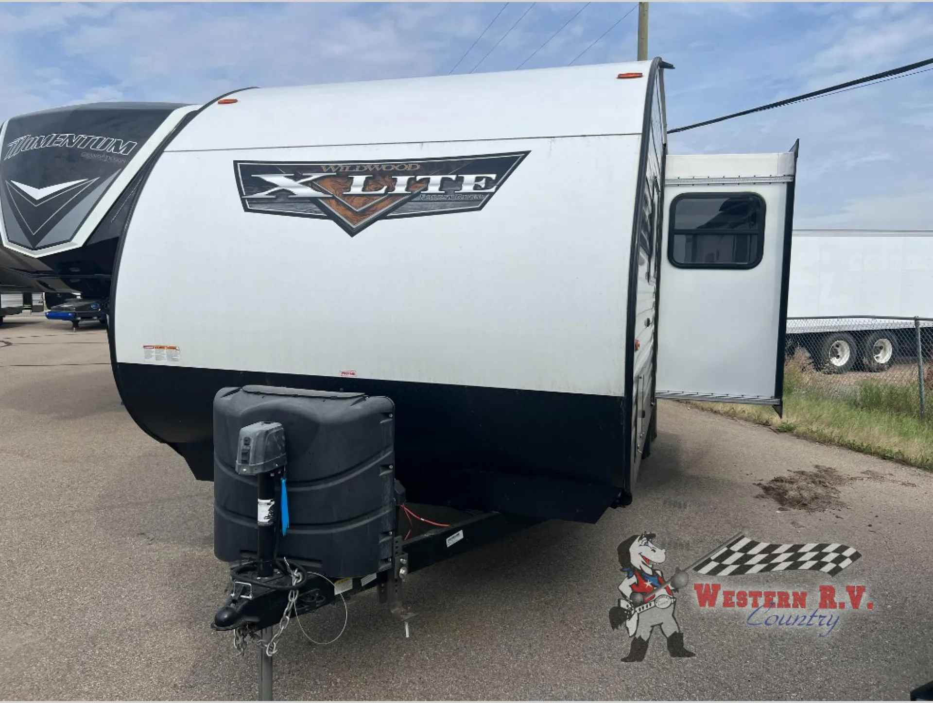 2023 Forest River RV Wildwood X-Lite 243BHXL - Photo 2