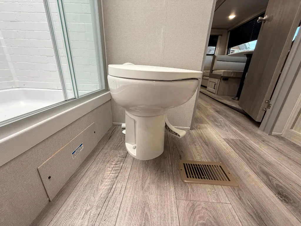 2026 Coachmen Catalina Legacy Edition 333DORM, Photos photo 51