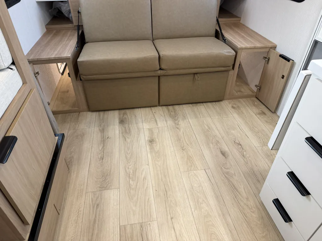 2027 Winnebago Micro Minnie 2108DS, Photos photo 35