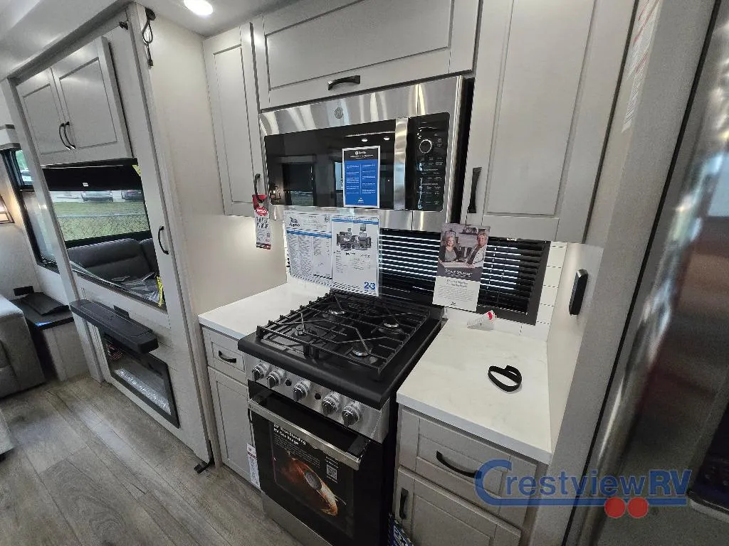 2026 Jayco North Point 310RLTS - Photo 4