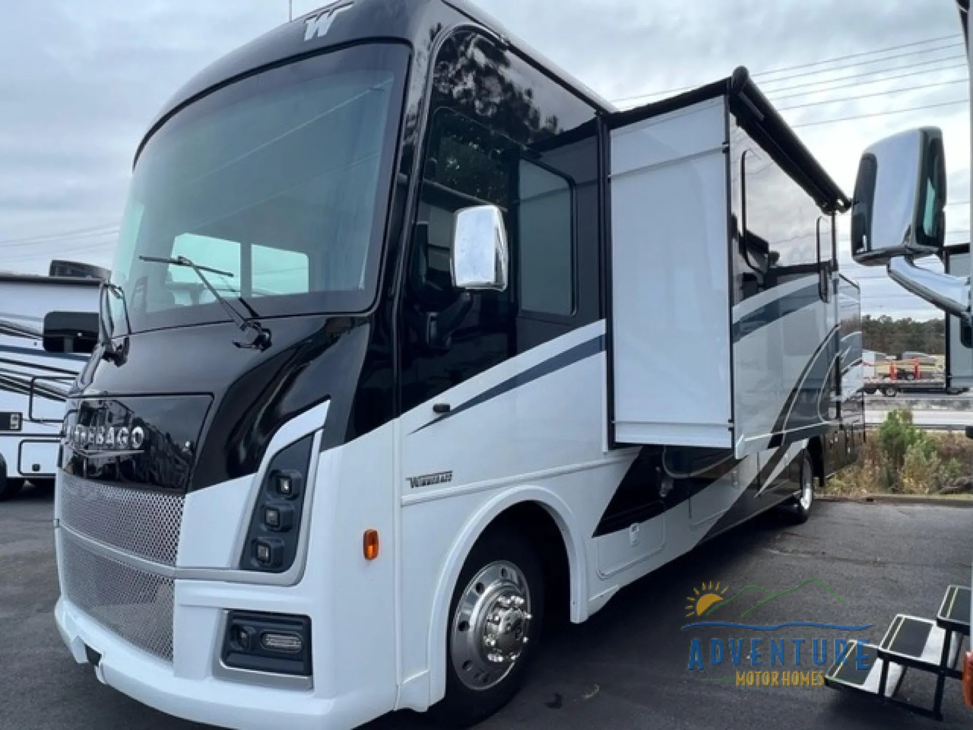 2024 Winnebago Sunstar 34R - Photo 4