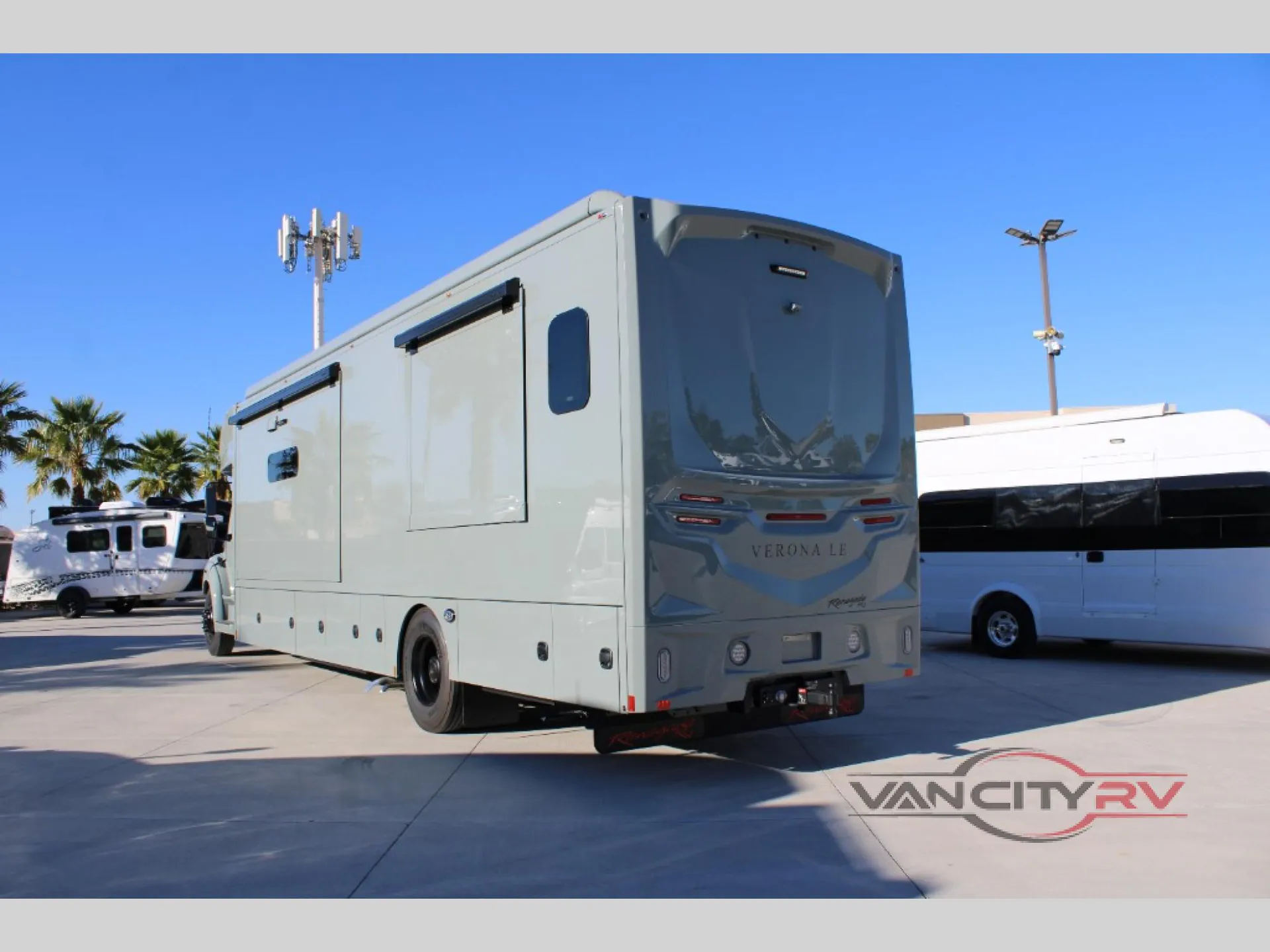 2026 Renegade RV Verona LE 40LRB - Photo 4