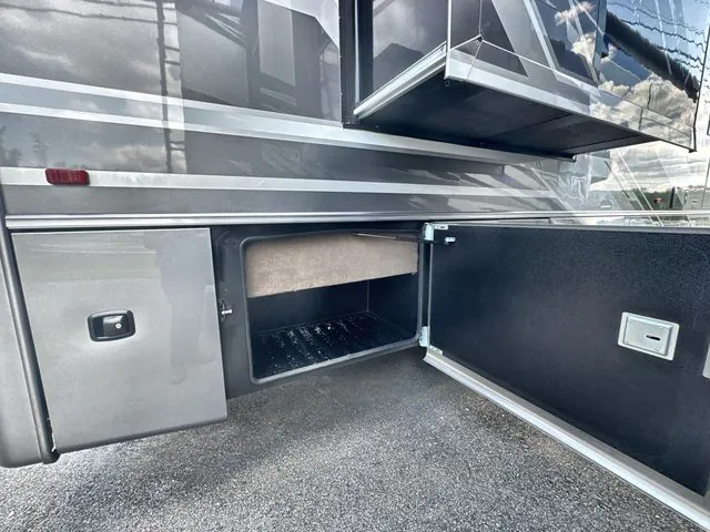 2027 Entegra Coach Accolade 37K, Photos photo 12
