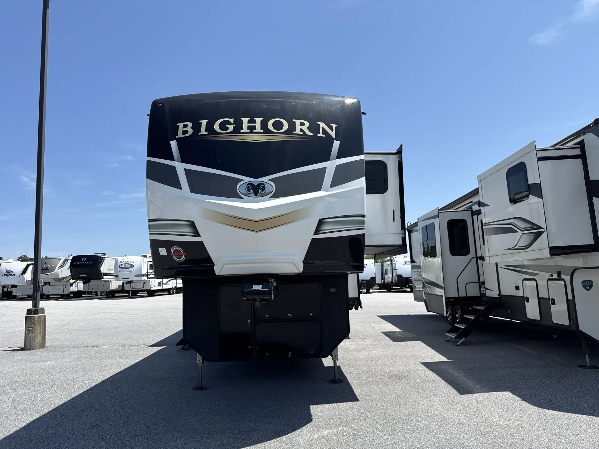2021 Heartland Bighorn 3120RK - Photo 2