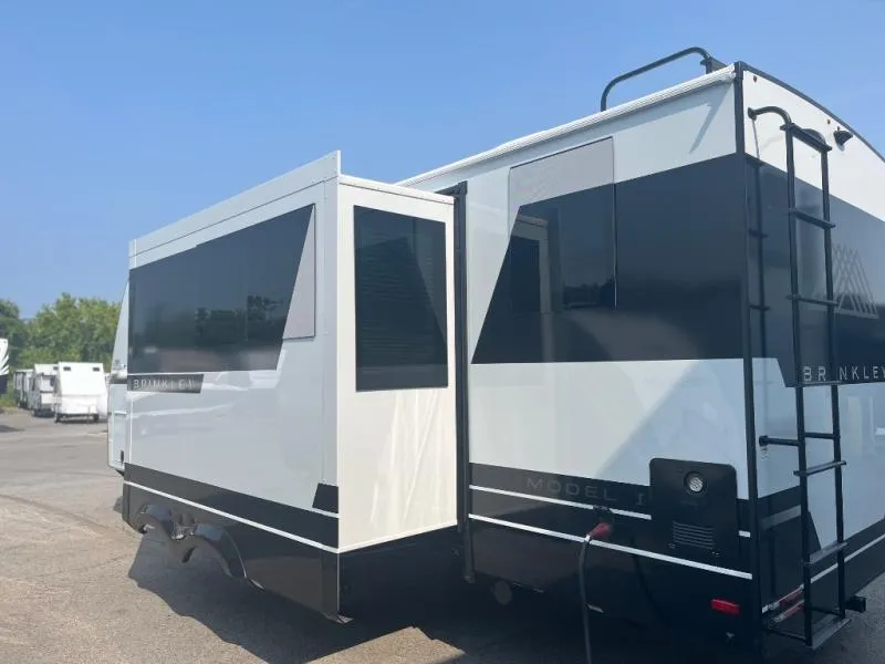 2026 Brinkley Model I 265 - Photo 4