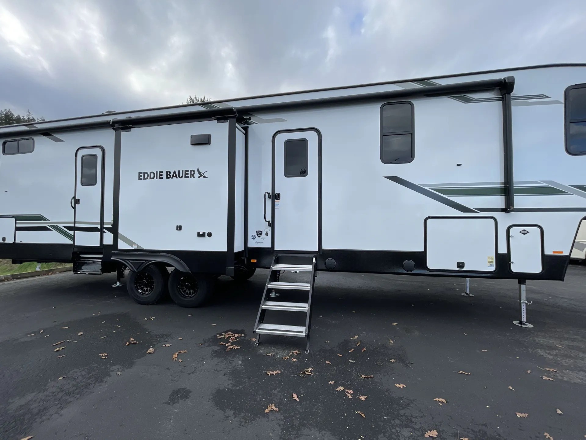 2025 Heartland Eddie Bauer Signature 3600LF — campside