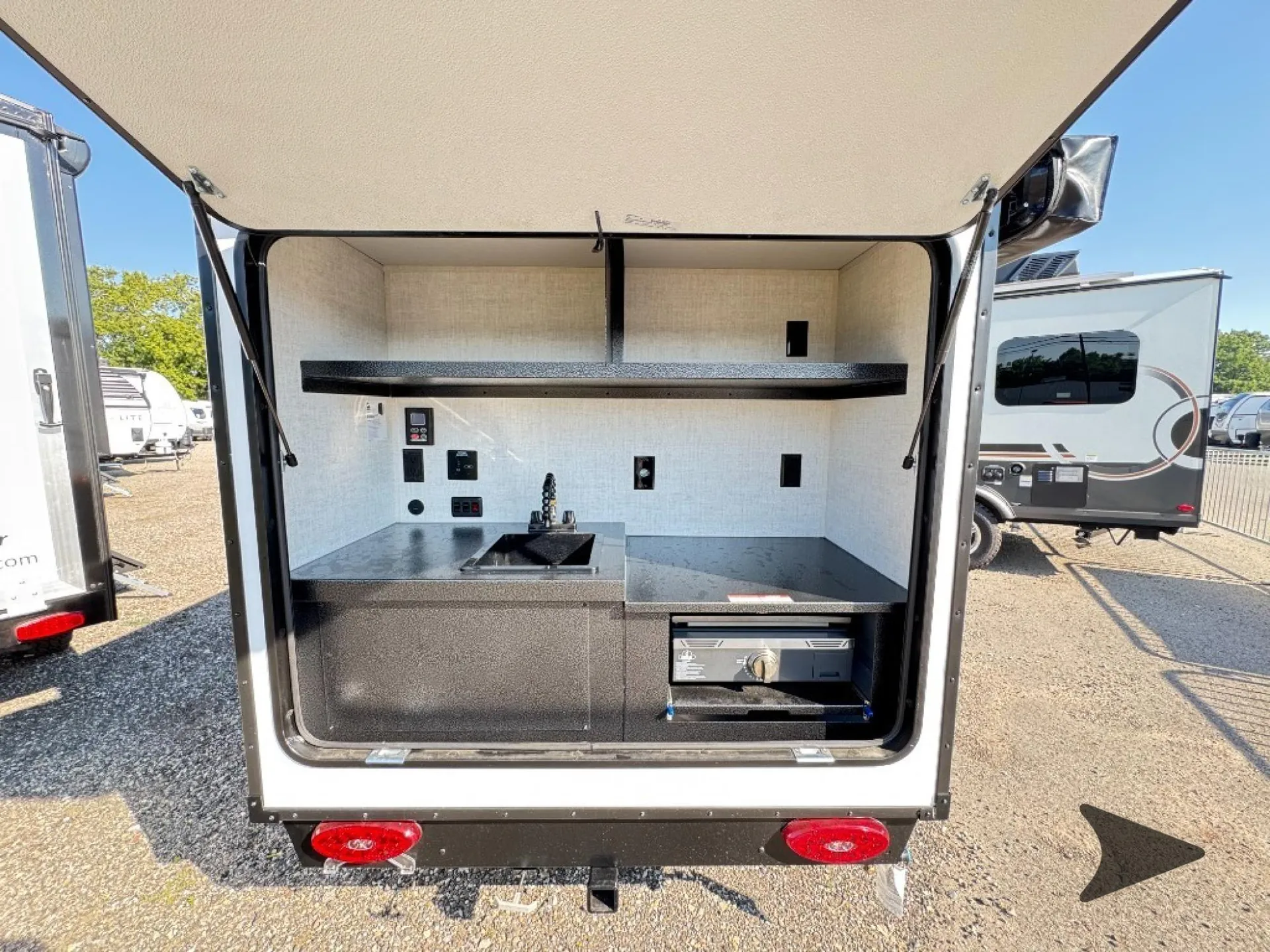 2026 Ember RV E Series 12RK - Photo 4