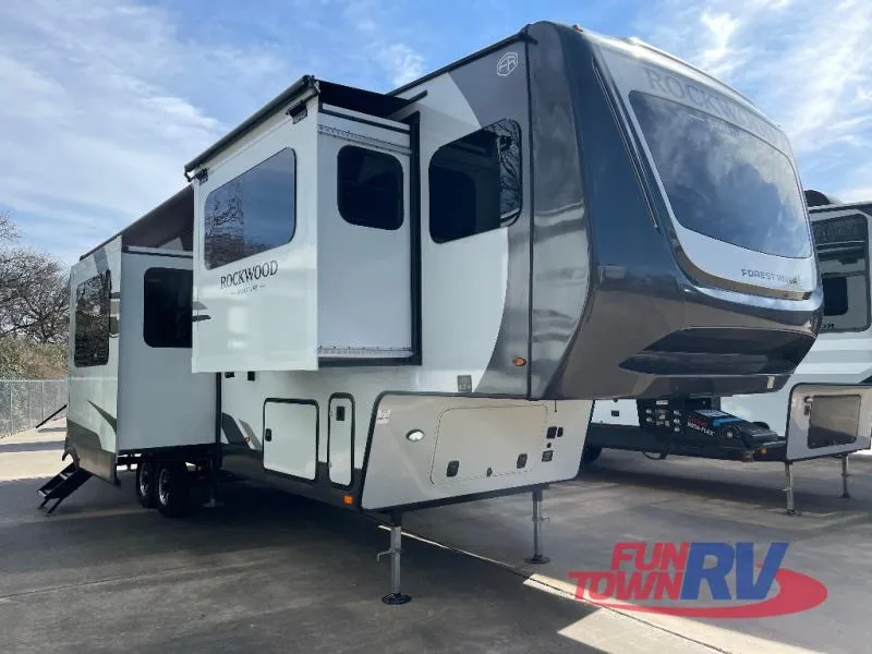 2026 Forest River Rockwood Signature 402SFL - Photo 2