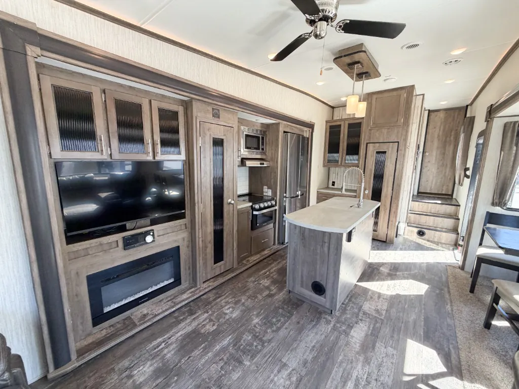 2019 Forest River Sabre 32DPT, Photos photo 9