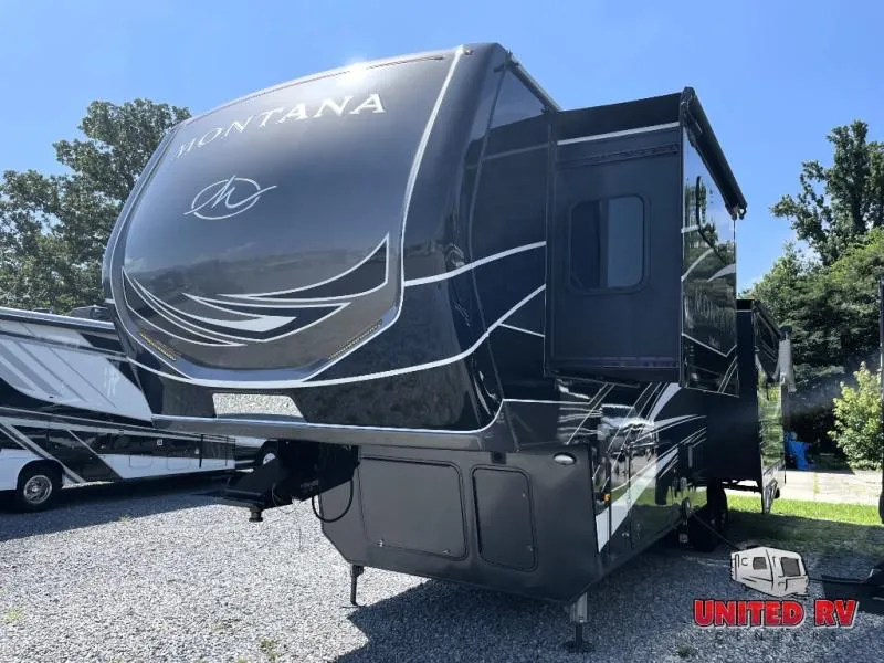 2022 Keystone Montana 3231CK - Photo 3