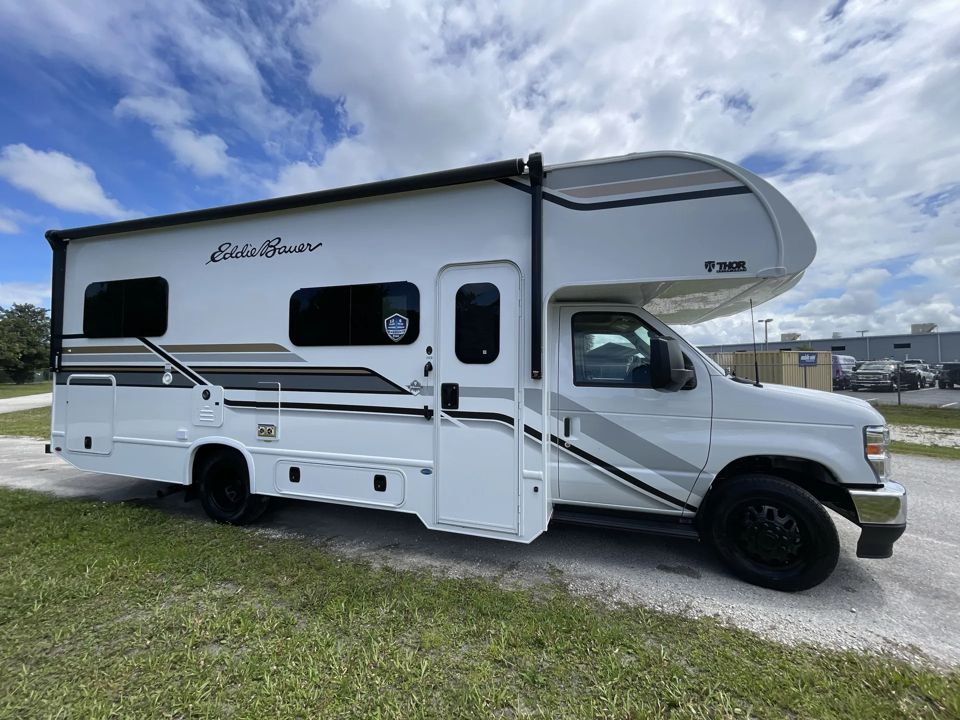 2027 Thor Motor Coach Freedom Eddie Bauer 25EB - Photo 2