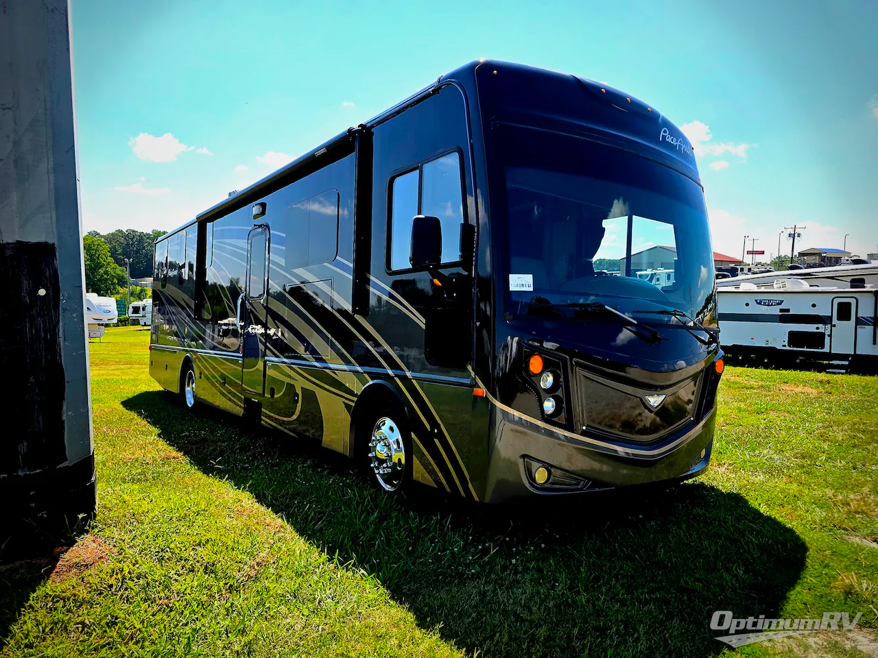 2019 Fleetwood Pace Arrow 35E - Photo 2