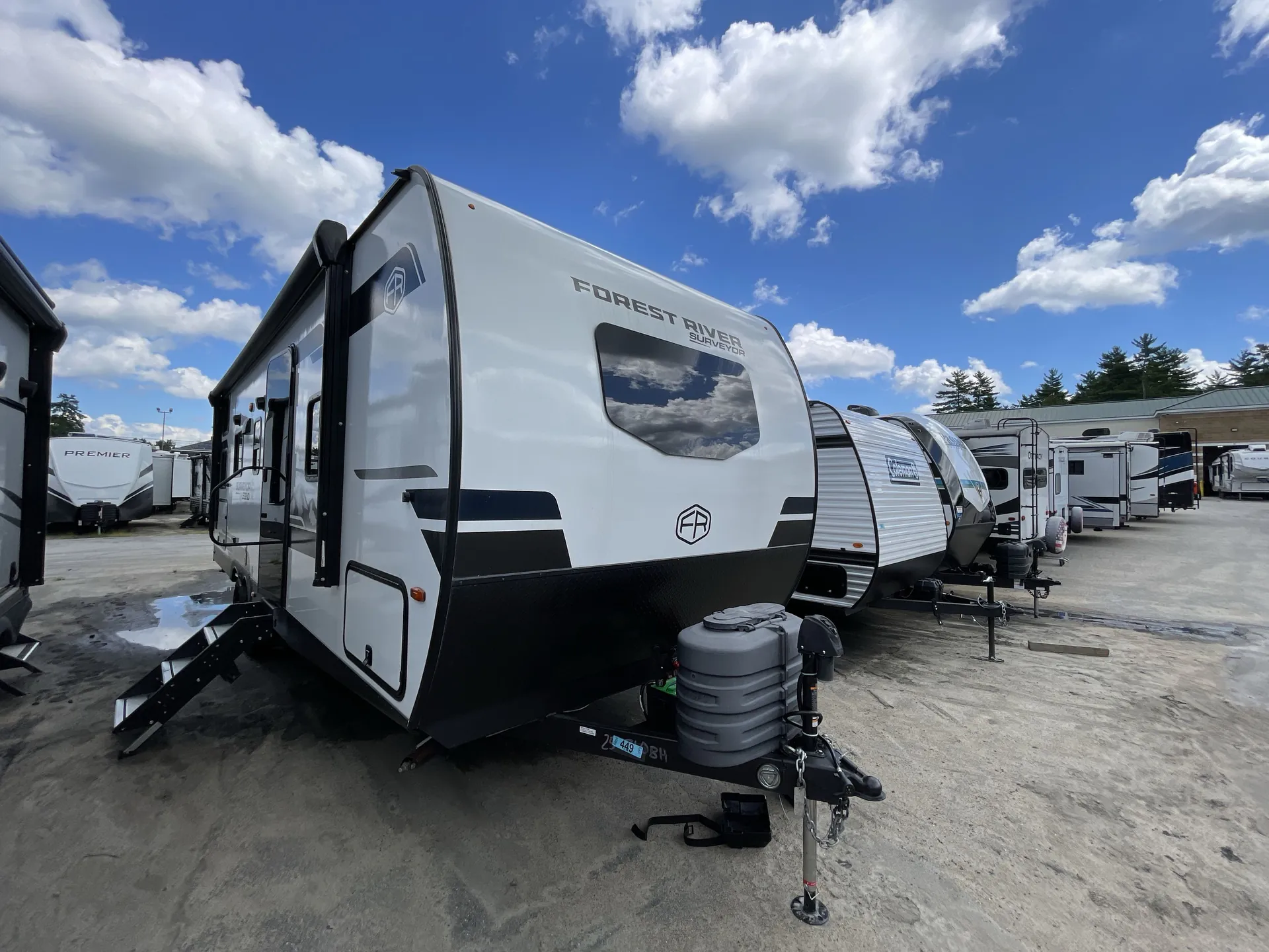 2025 Forest River Surveyor Legend 260BHLE